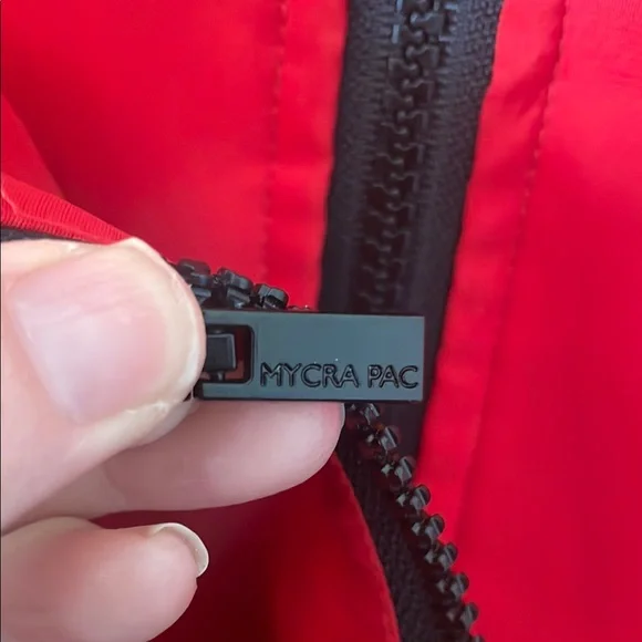 Mycra Pac Reversible Rain Trench Coat Removable Hood Travel M / L Black And Red